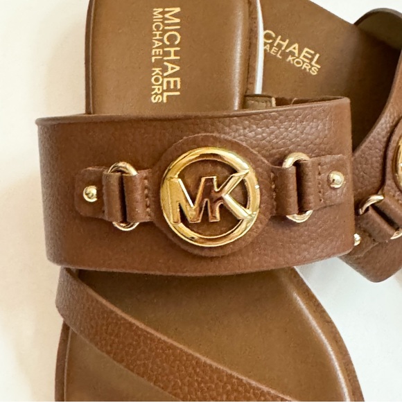 MICHAEL Michael  Kors Slide size 5 - Picture 8 of 8